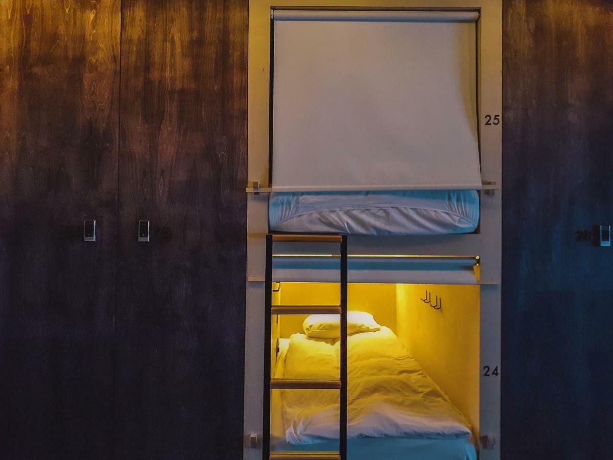 Capsule Hotel Botanist Moscova Exterior foto